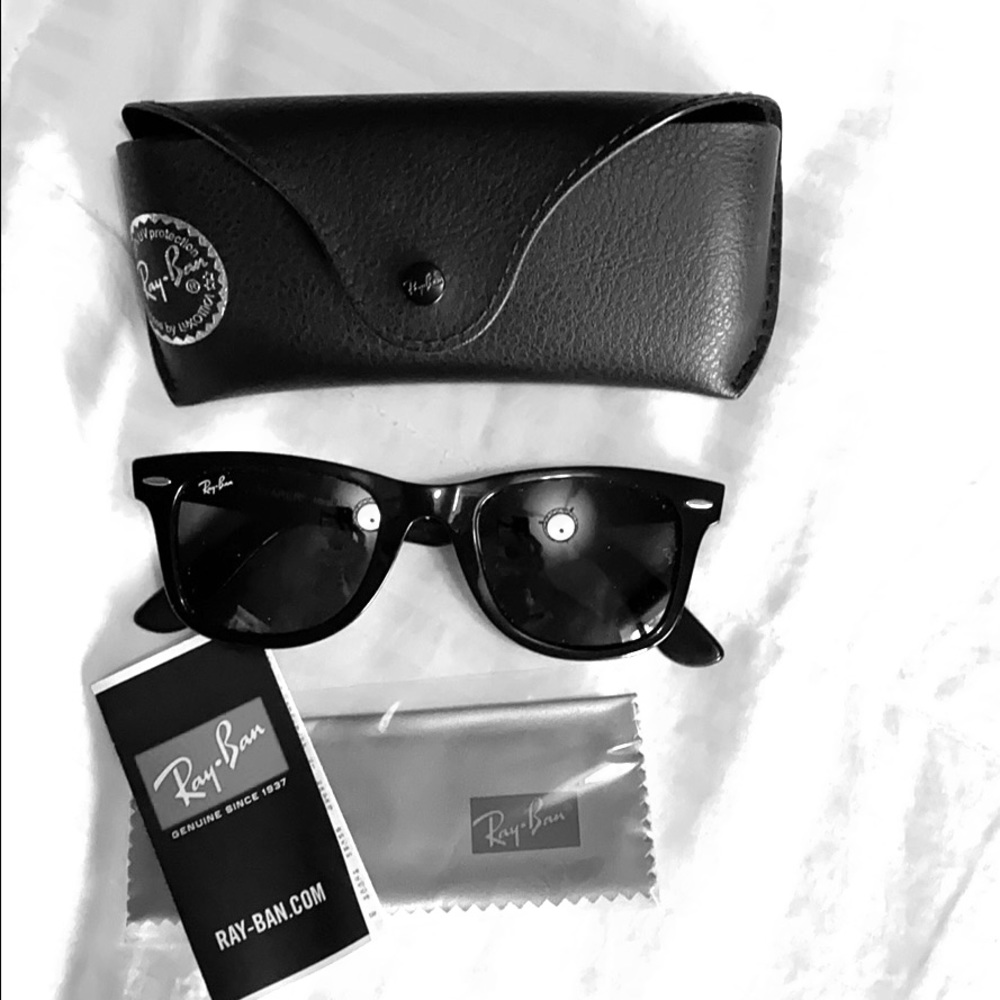 Ray-Ban Sun glasses, New without Tag.